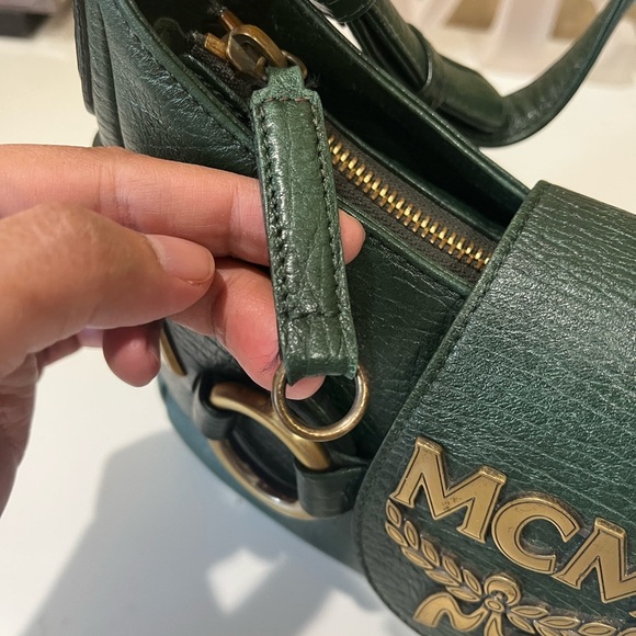 MCM VINTAGE EMERALD GREEN LEATHER BAG - Picture 7 of 15
